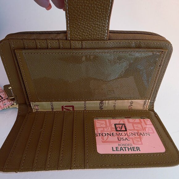 Stone Mountain Blush and Tan Leather Wallet - Picture 6 of 12